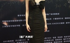 同桌放学带我去没人的地方作文